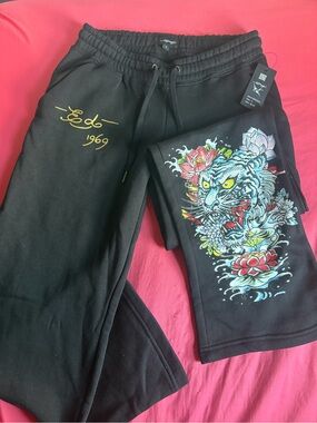 Ed Hardy Black Women's Sweat Pants and Hoodie set with Multicolor Tiger Graphic